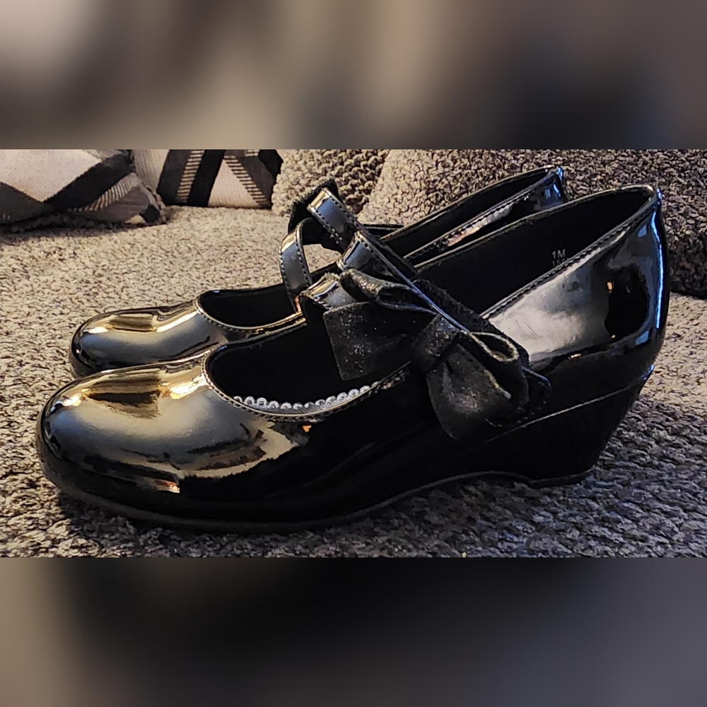 Rachel Shoes Little Girl's Size 1 Dressy Black Wedges